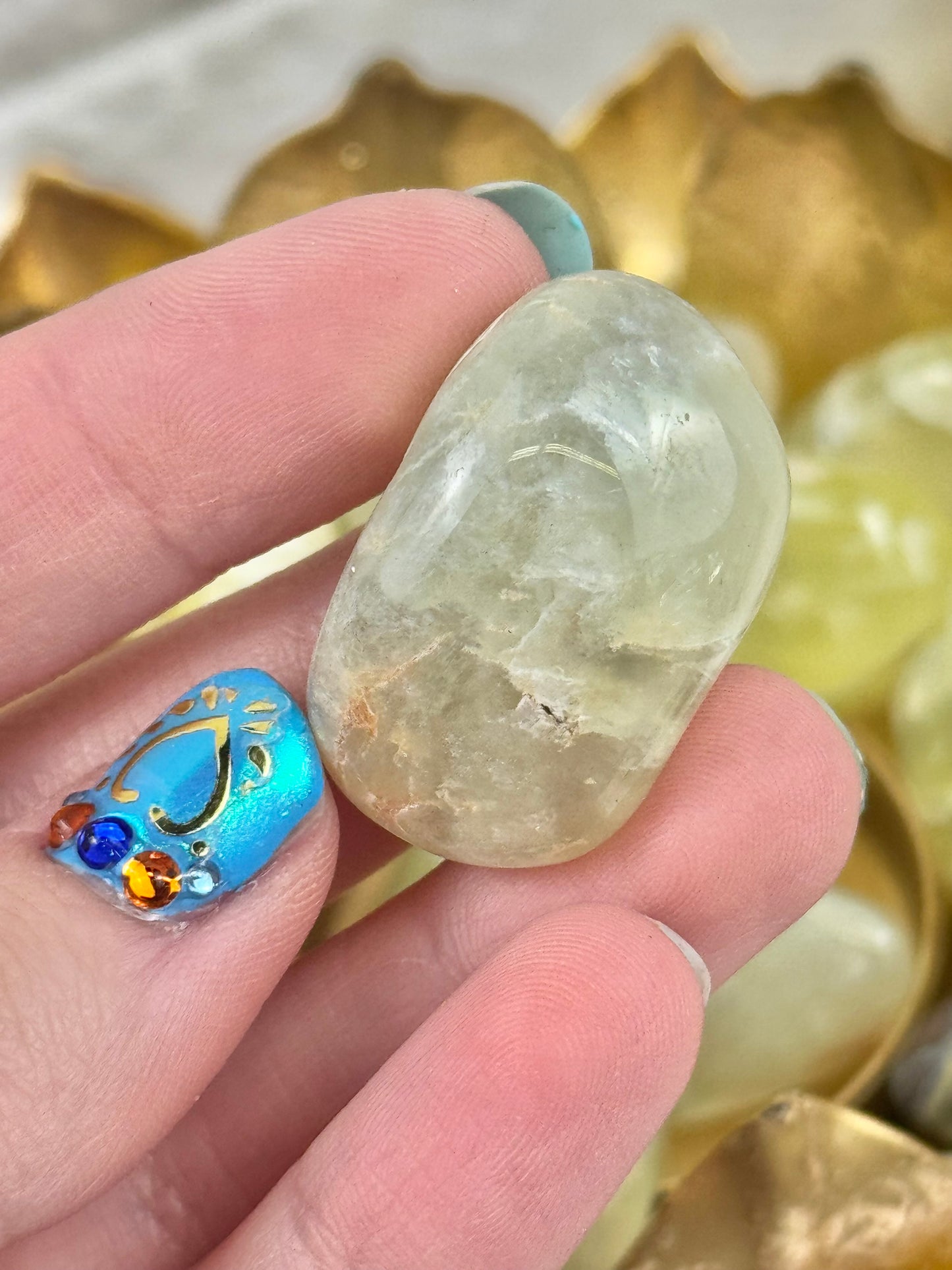 1 intuitive gel prehnite tumble from Australia