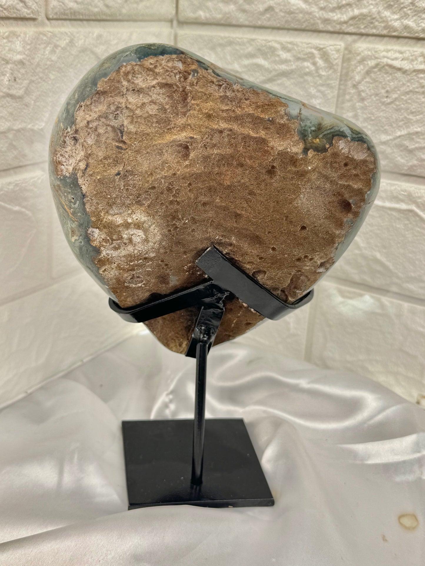 Gorgeous deep purple amethyst on stand from Uruguay