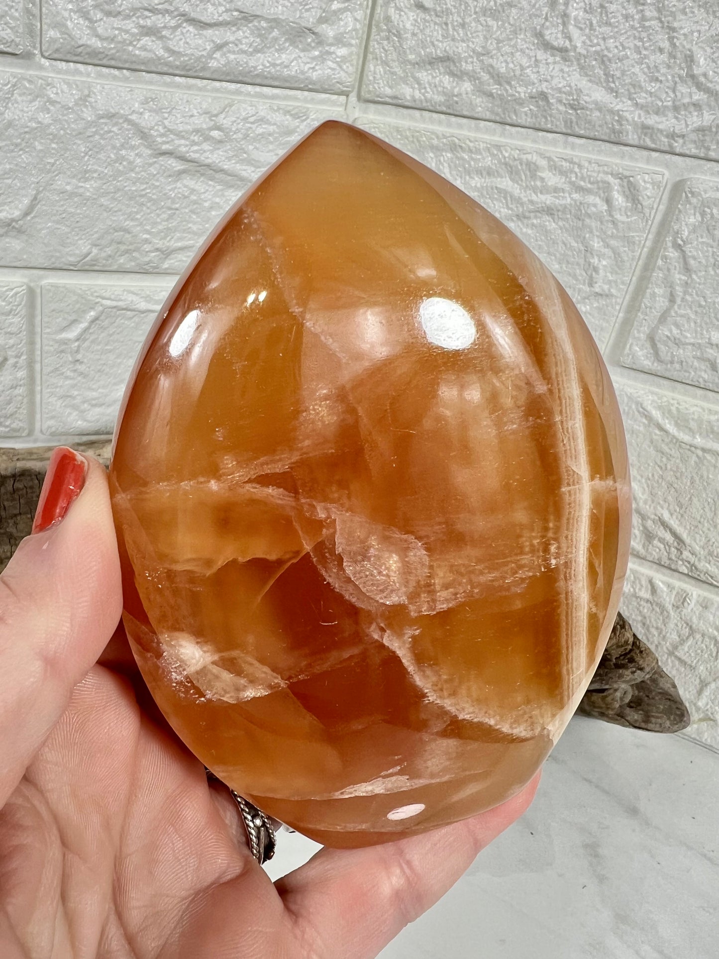 Juicy honey calcite flame D