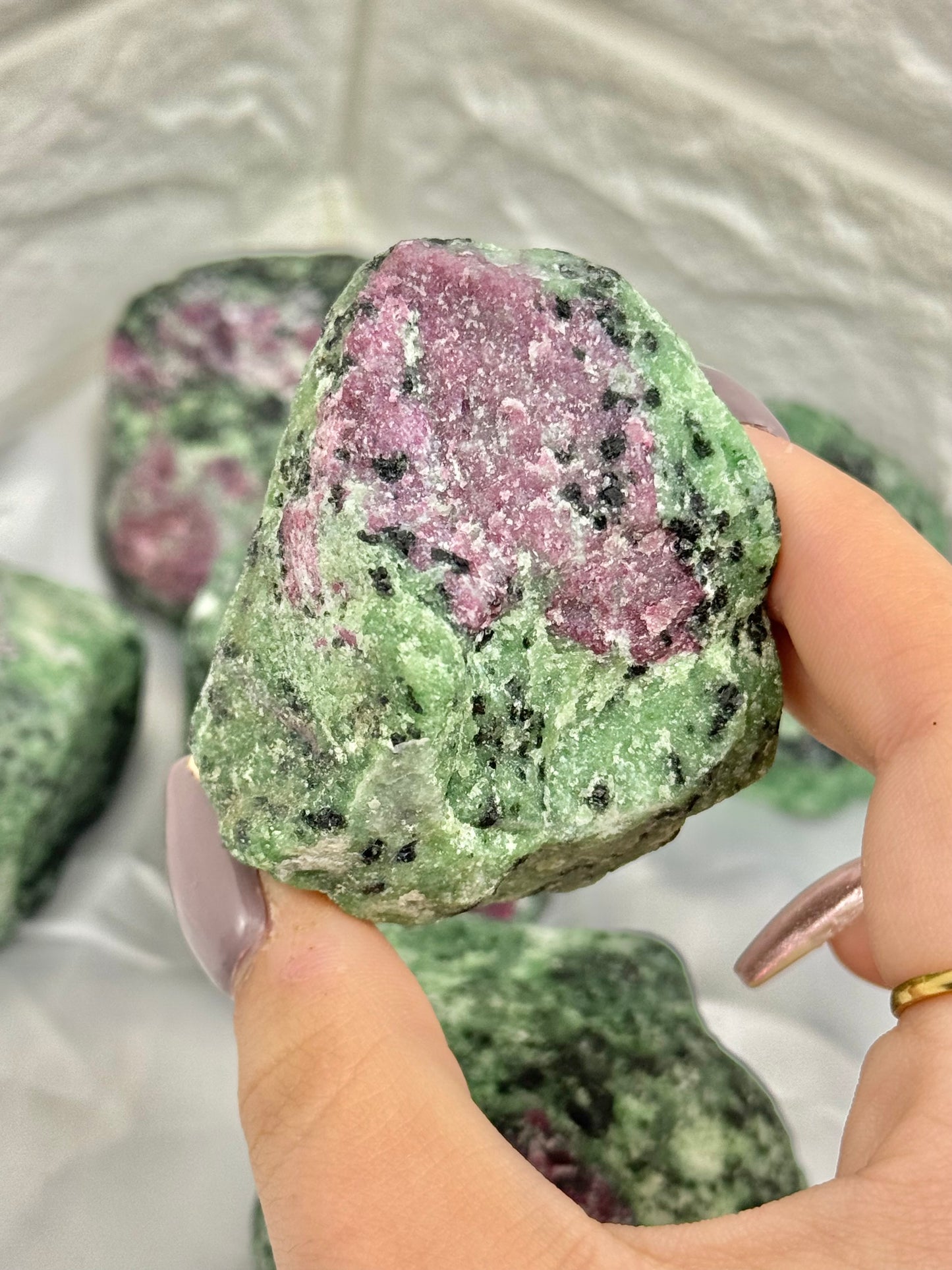 1 raw high-grade ruby in zoisite from Tanzania