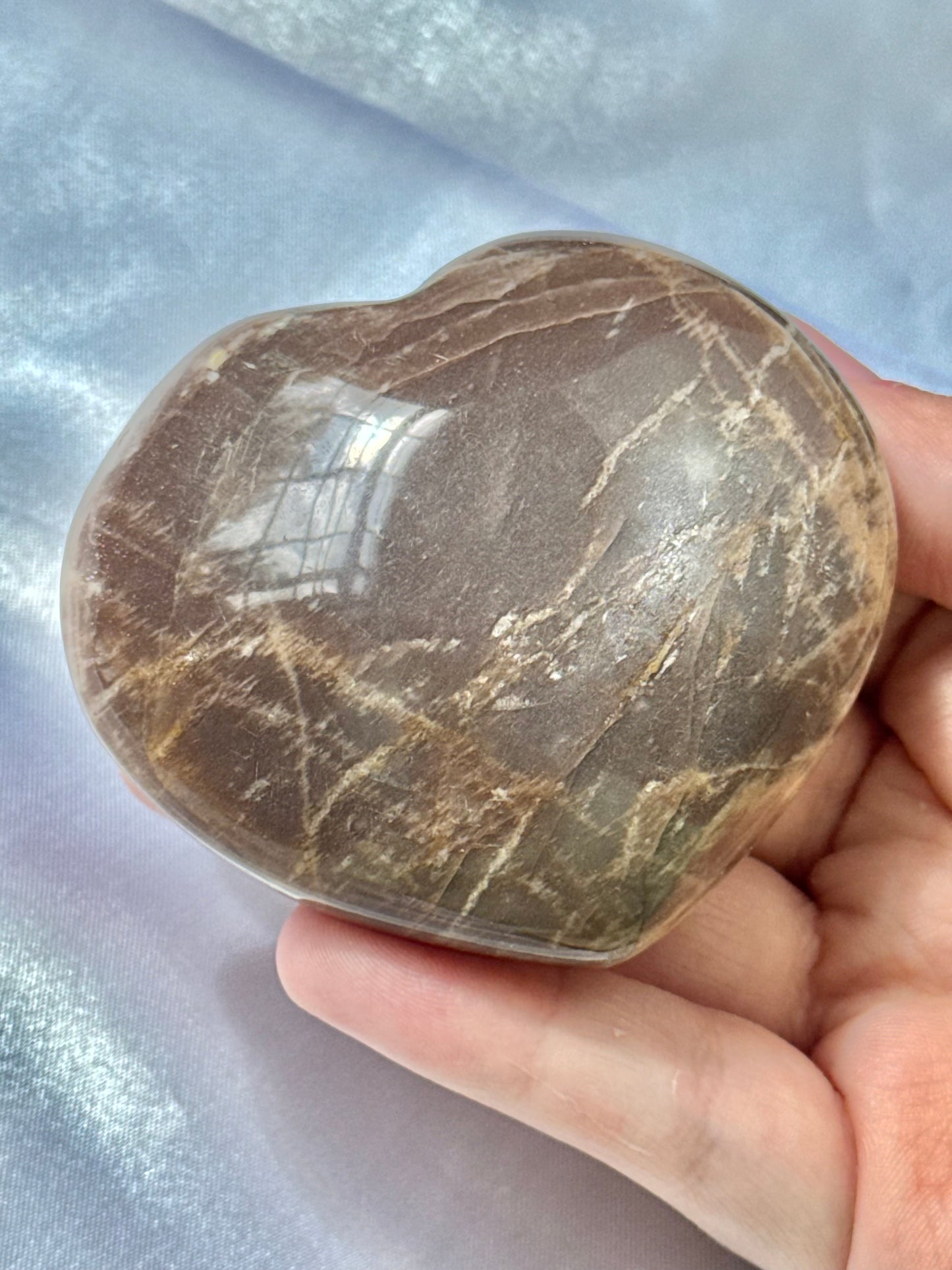 Flashy “chocolate” moonstone heart