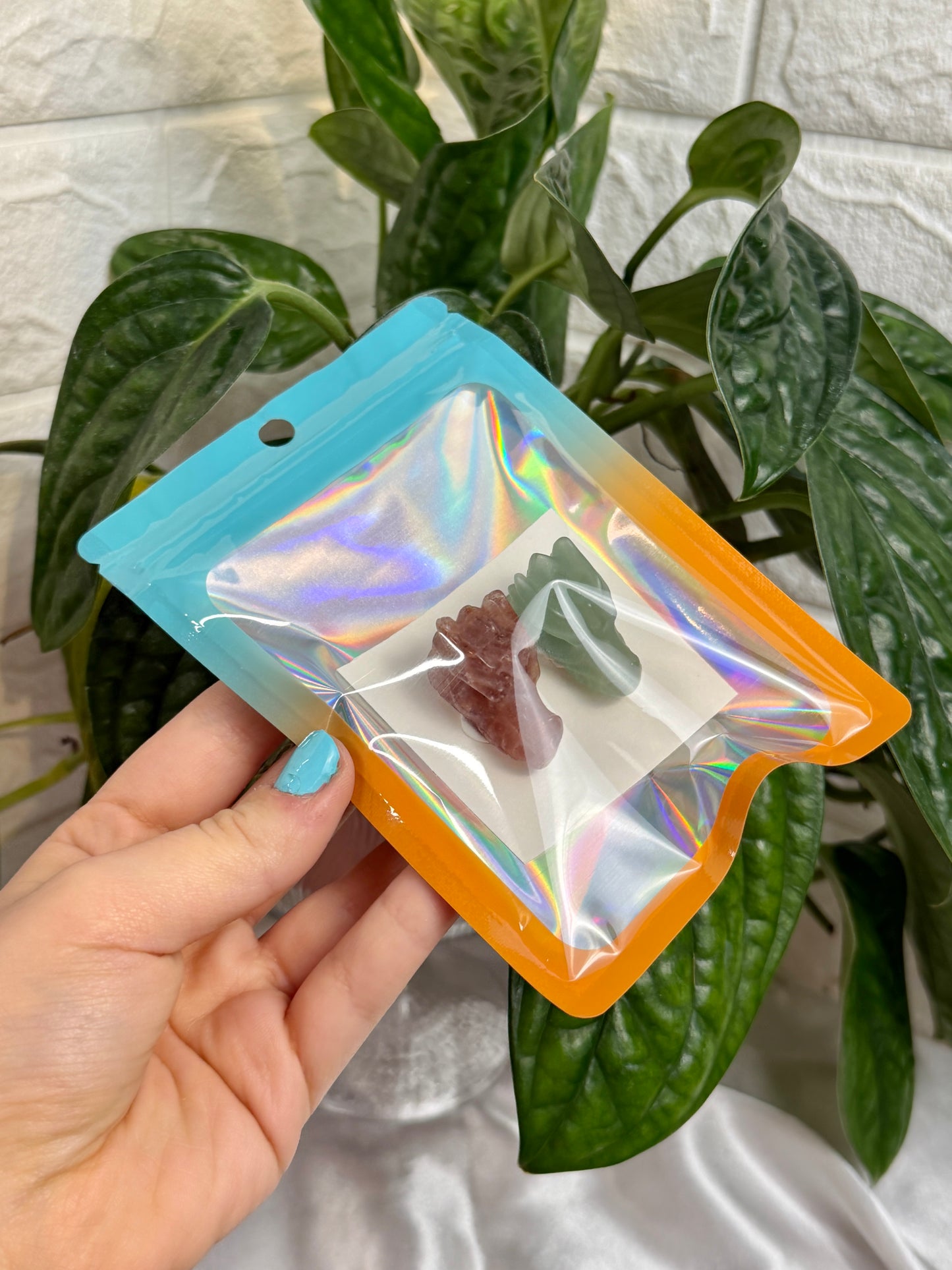 1 auramoon strawberry quartz and green aventurine mini dragon pack