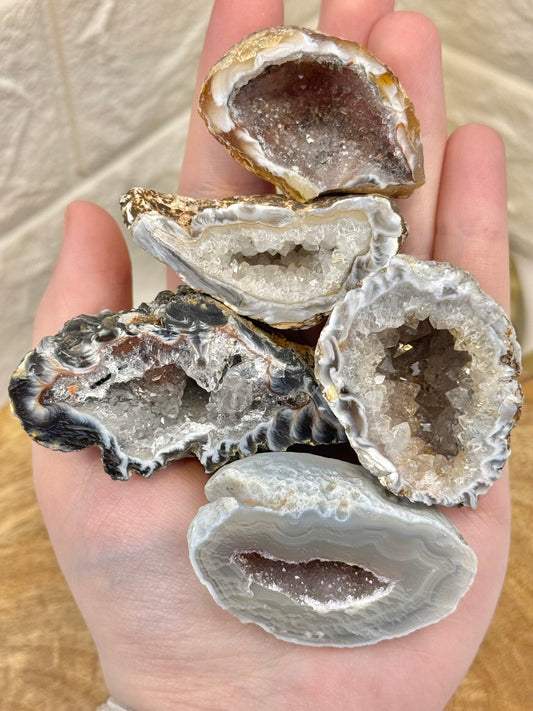 1 intuitive druzy geode from Brazil