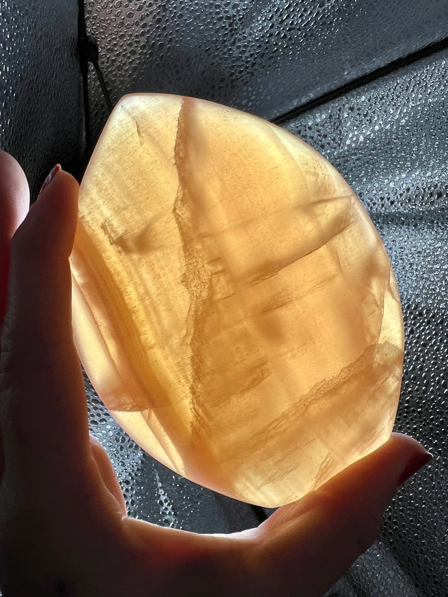 Juicy honey calcite flame D