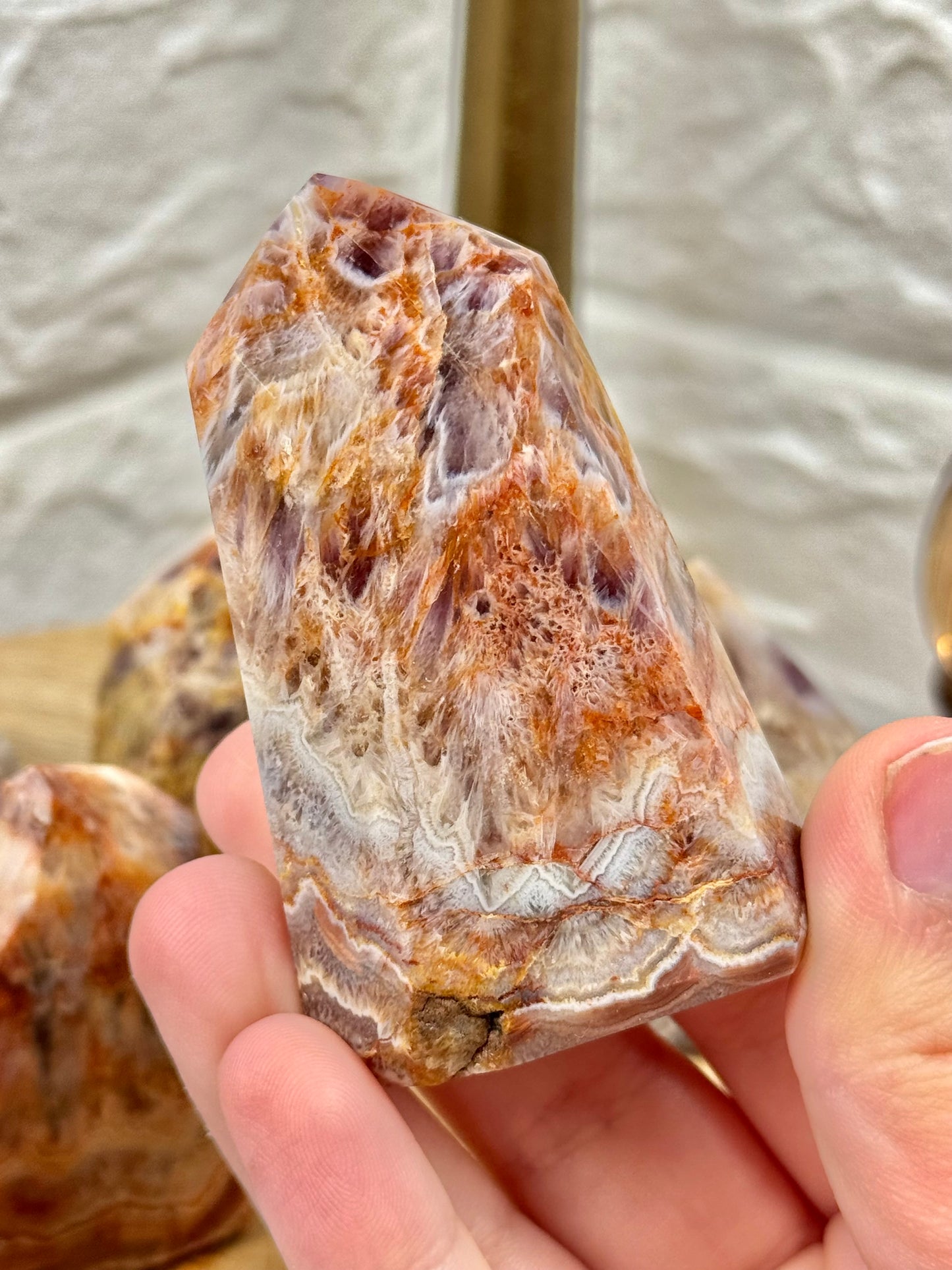 1 stunning enchanted quartz tower from Brazil (amethyst, chalcedony, iron, hematite, quartz, etc.)