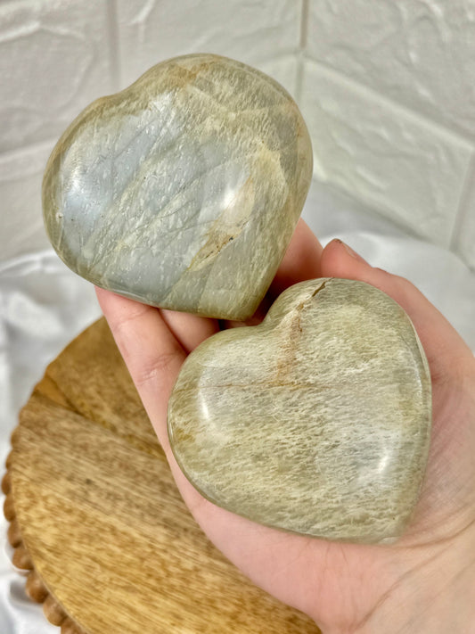 1 flashy sage moonstone heart