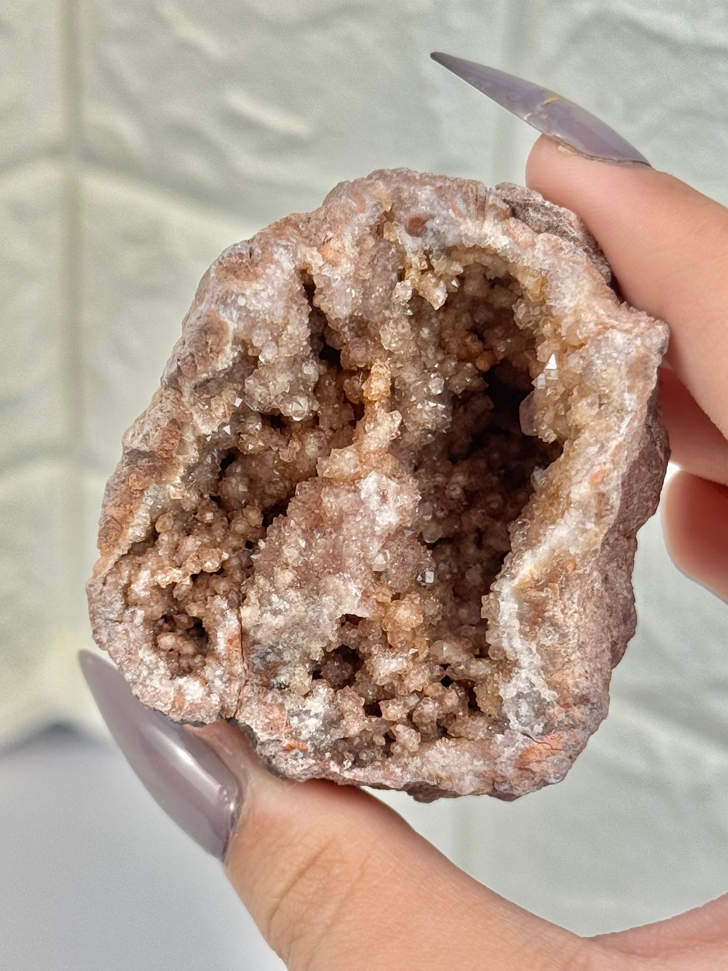 1 pink amethyst geode from Argentina