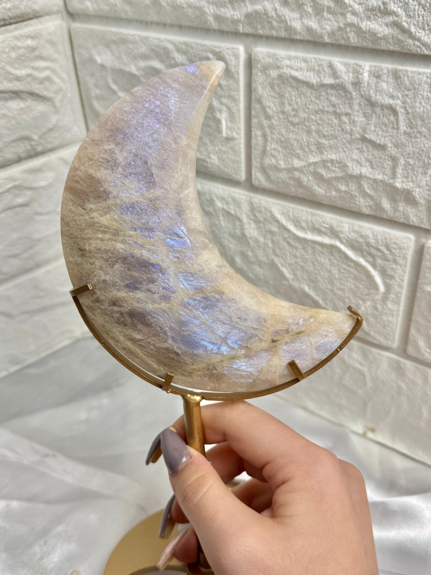 1 insanely flashy belomorite moon on stand