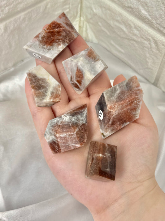 You pick! Sunstone x moonstone Freeform’s from Tanzania