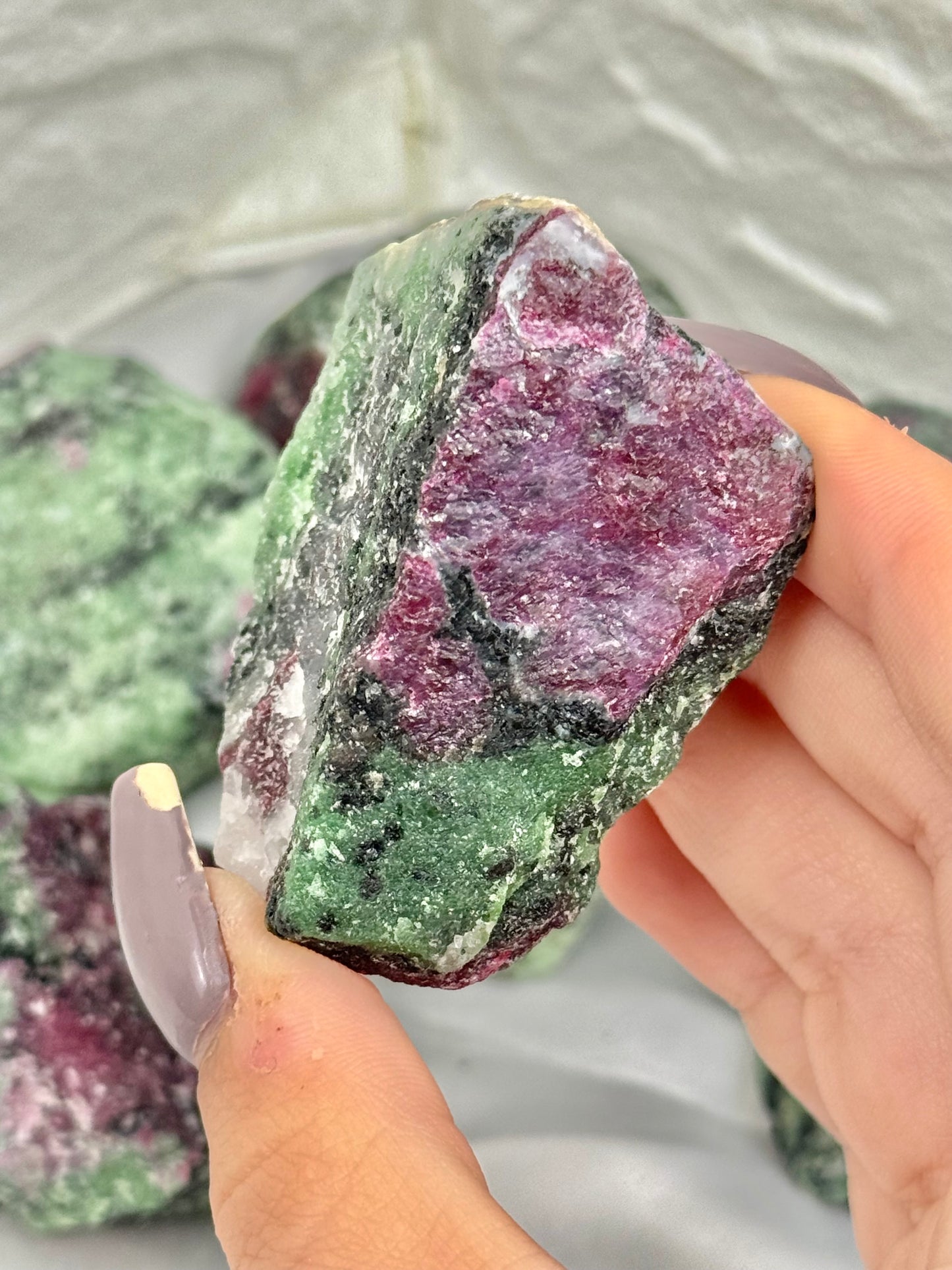 1 raw high-grade ruby in zoisite from Tanzania