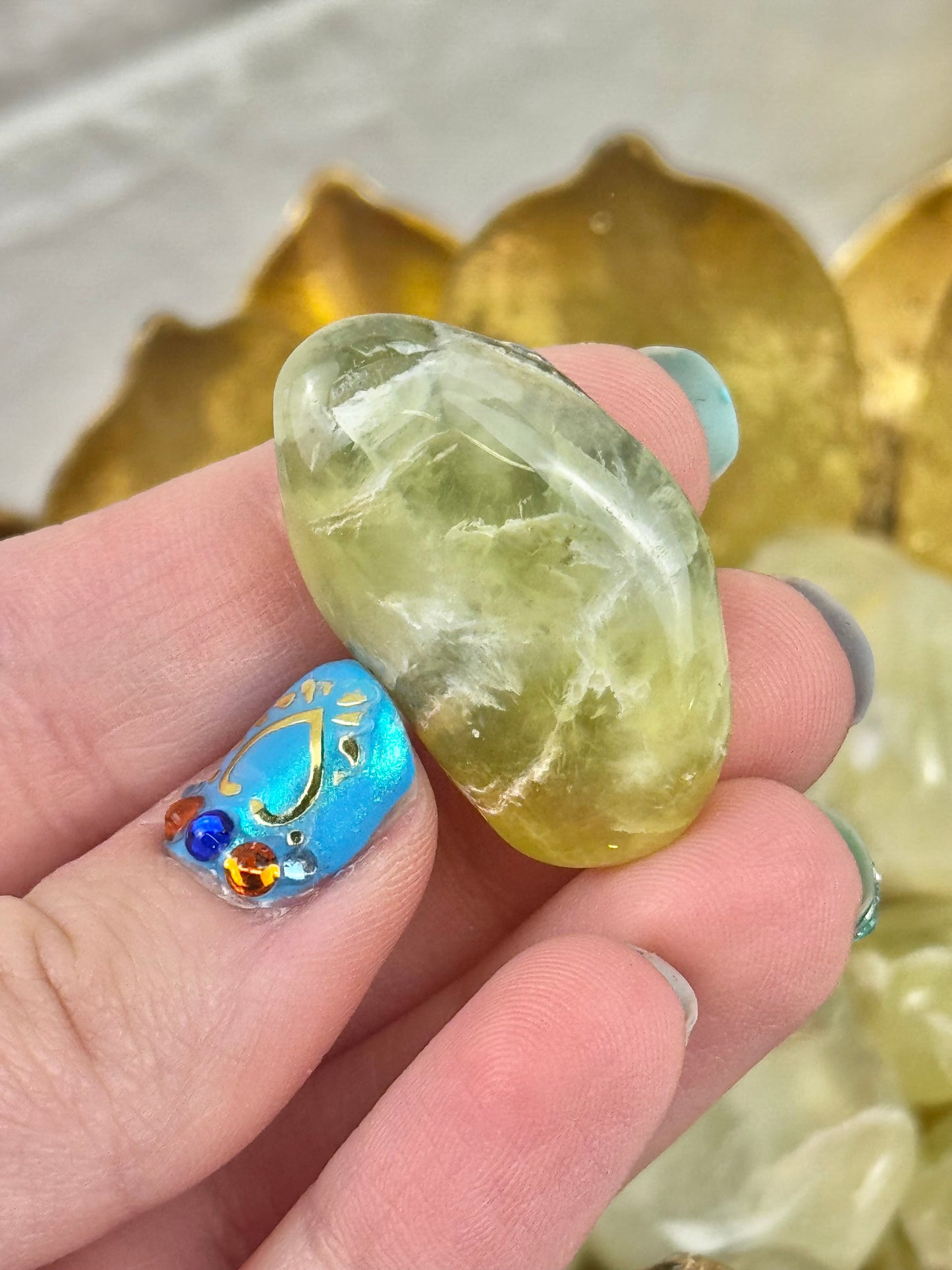 1 intuitive gel prehnite tumble from Australia
