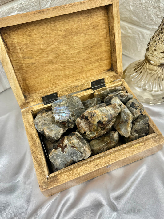 1 raw piece of blue moonstone from Wisconsin