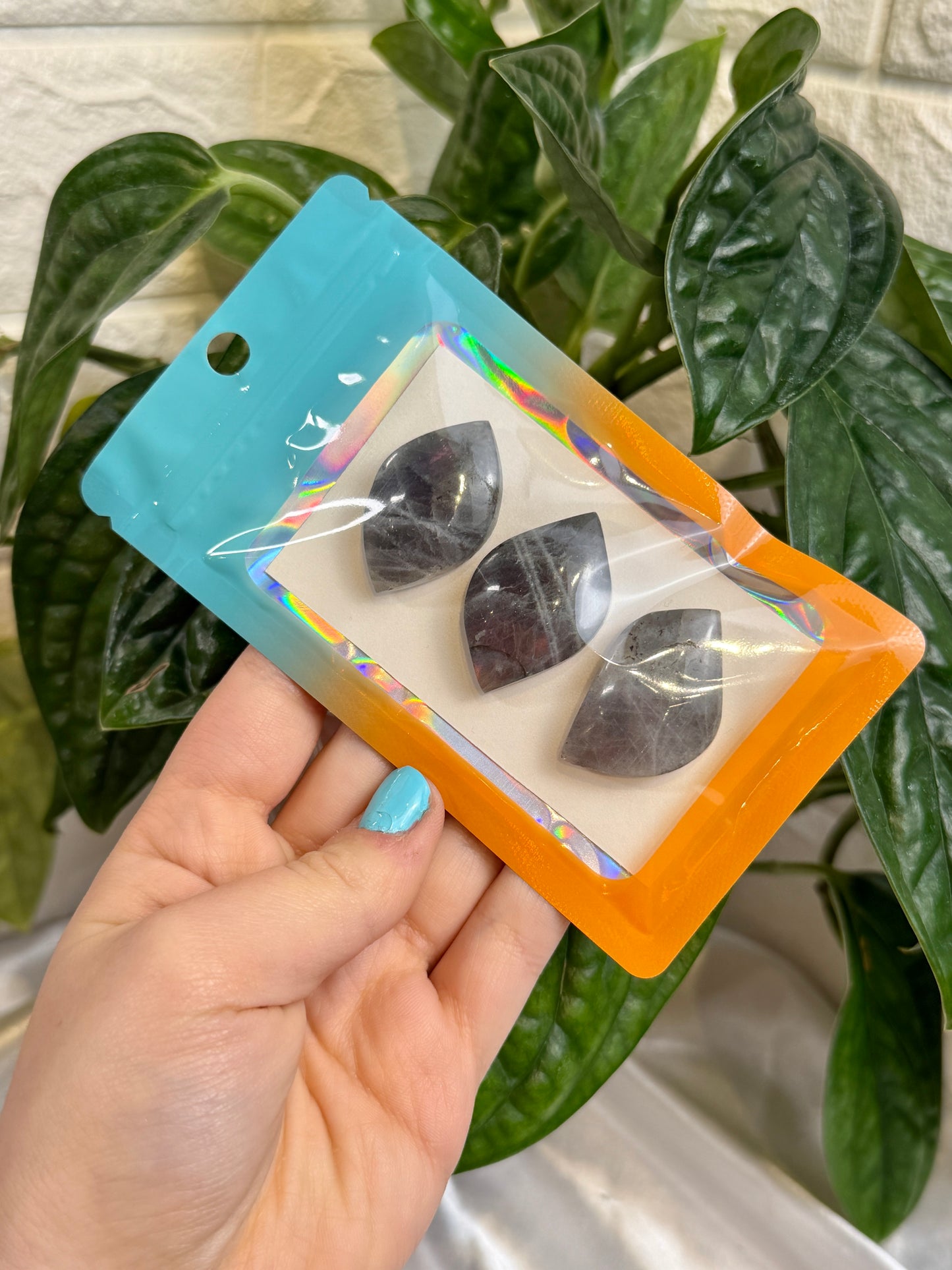 1 auramoon LG labradorite cabachon pack