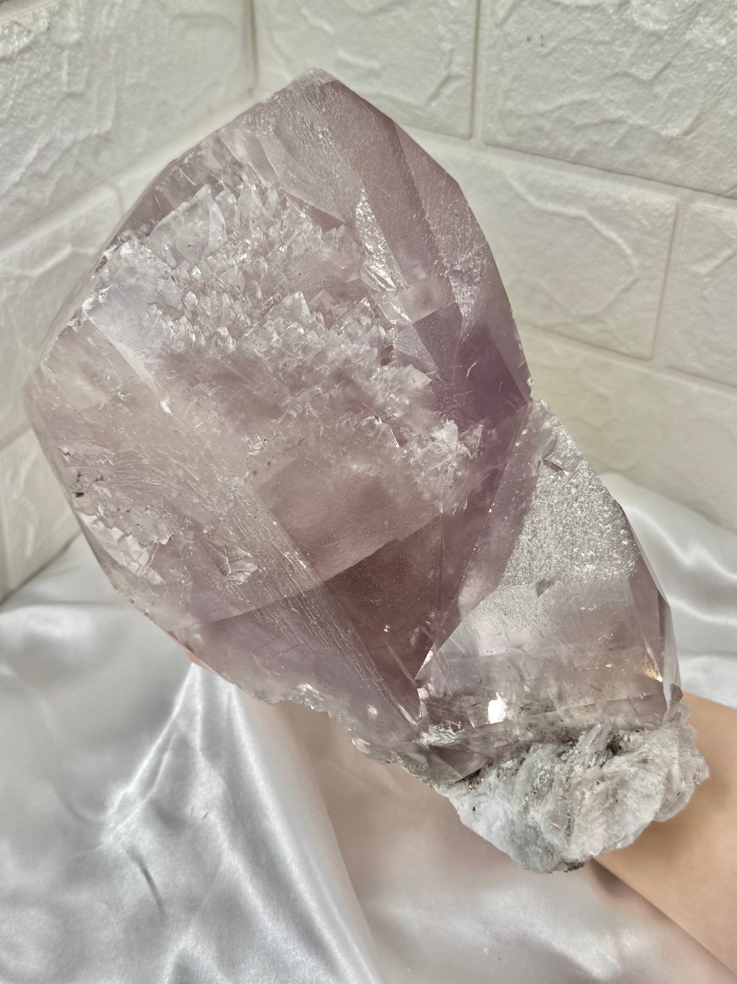 AMAZING statement purple balmat calcite with pyrite and anhydrite inclusions from the Empire State zinc mine, New York