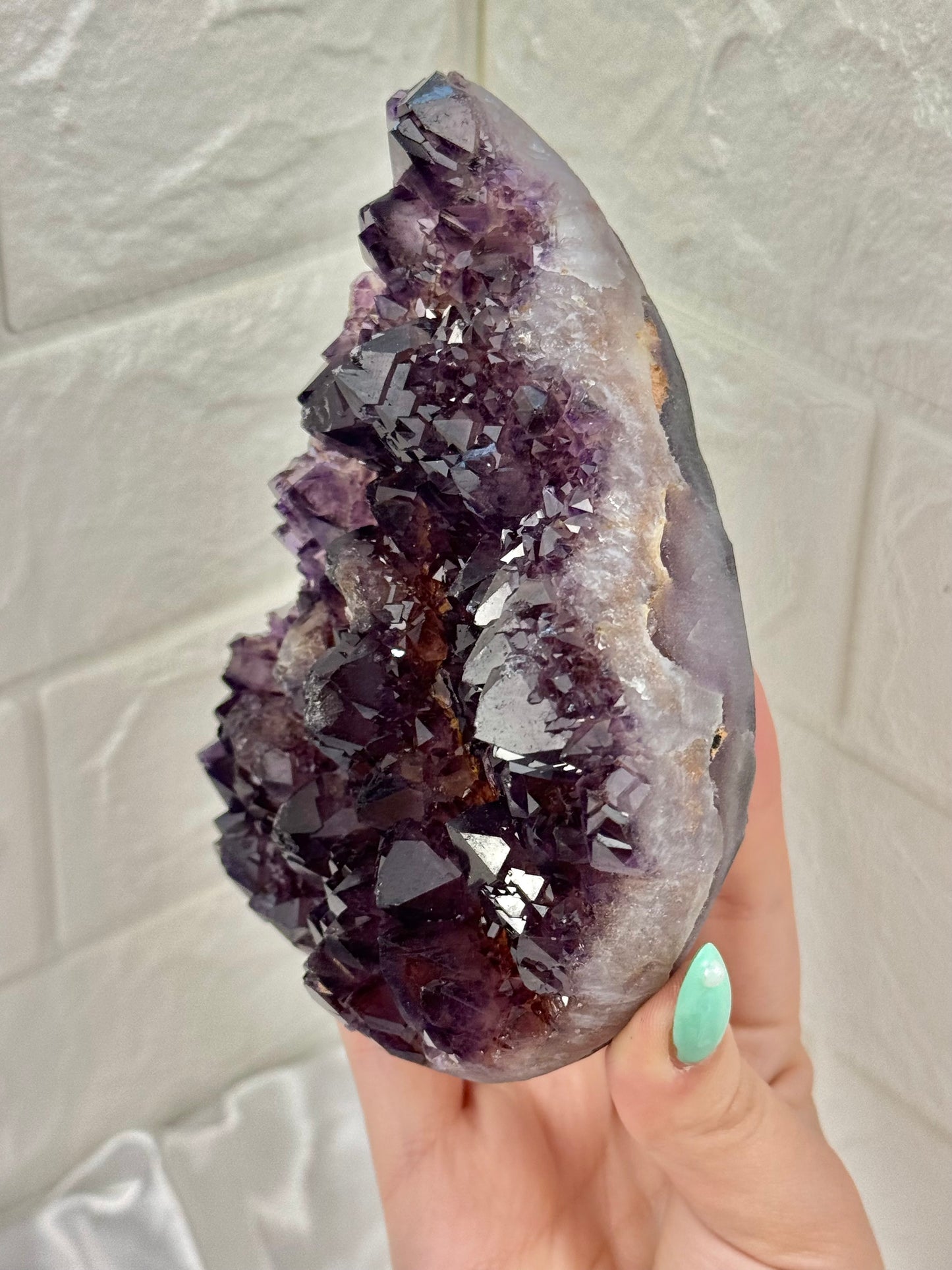 Insane high quality elestial amethyst with hematite from India