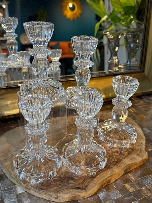 1 clear glass sphere holder (sphere not included)