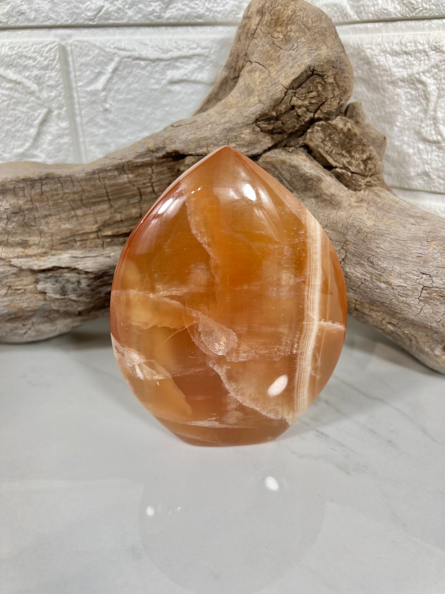 Juicy honey calcite flame D