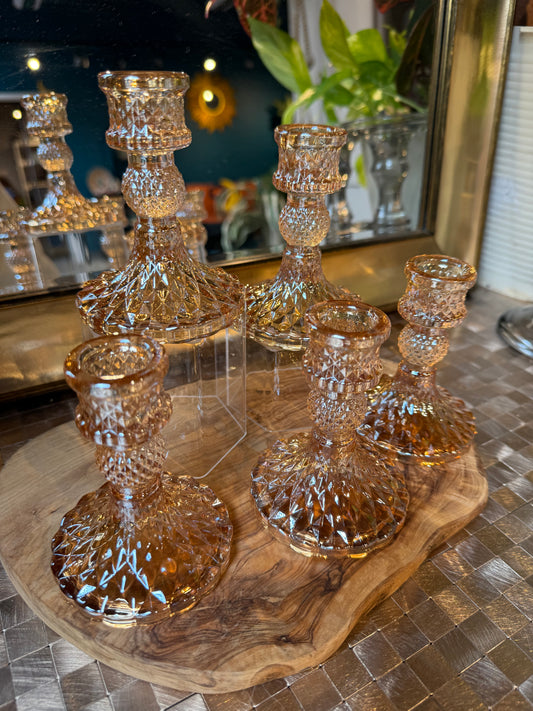 1 golden amber glass sphere holder (sphere not included)