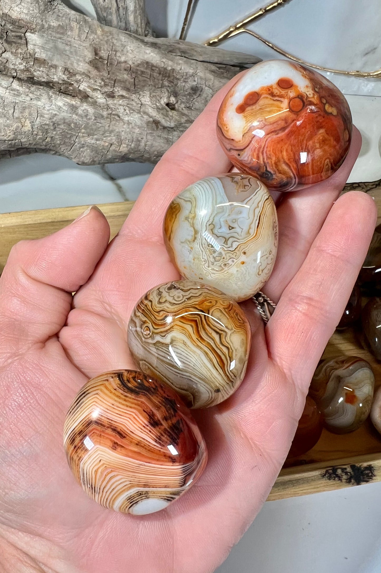 Gorgeous banded sardonyx tumble/palm MED