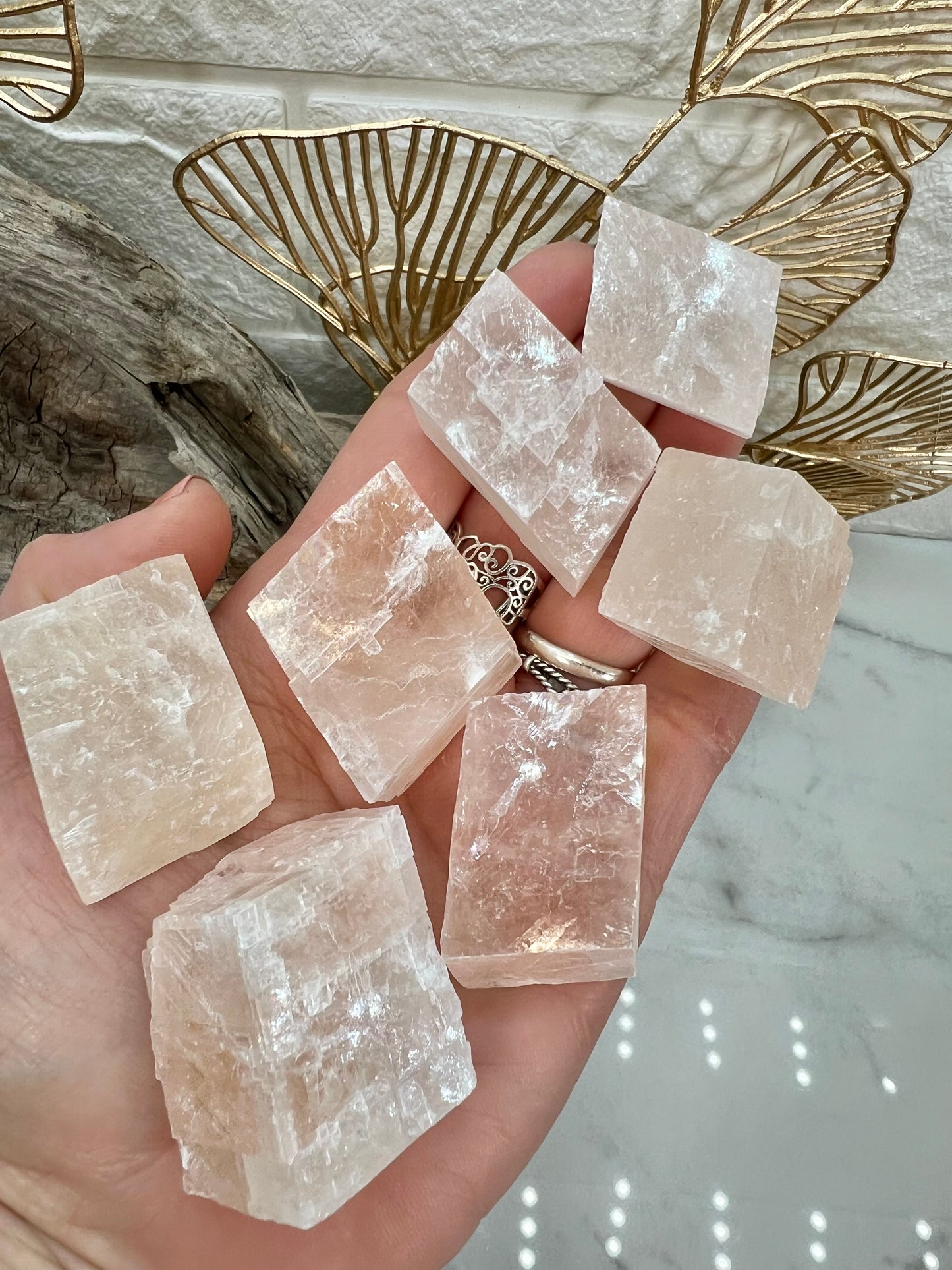 1 beautiful pink calcite cube