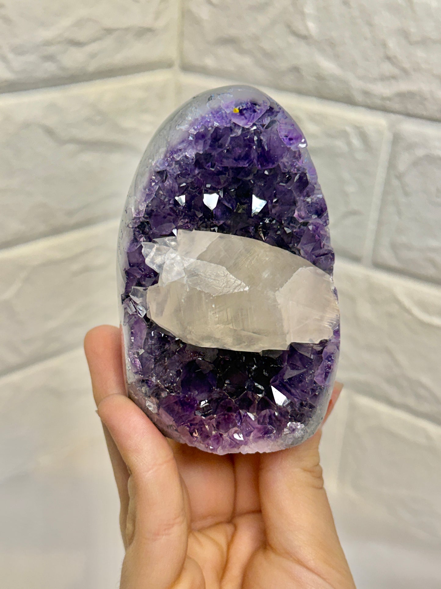 Juicy deep purple Uruguay amethyst with calcite G