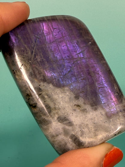 Orange / Purple flash small Labradorite free form AA