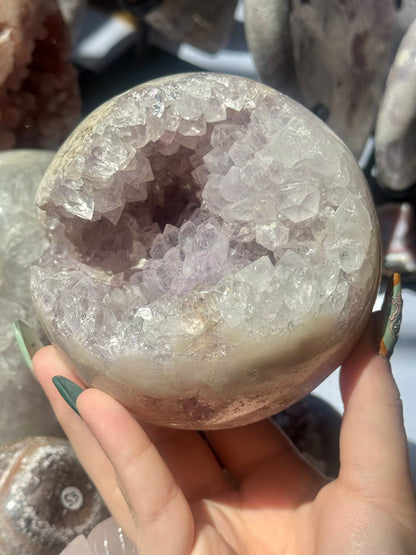 Amazing XL pink/purple amethyst sphere from Brazil