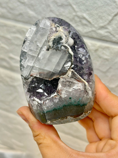 Incredible Uruguay purple amethyst with calcite P