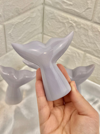 1 beautiful lavender fluorite whales tail