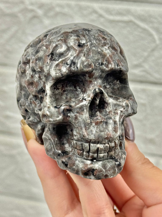 UV reactive yooperlite skull