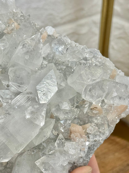 Beautiful LG diamond apophyllite specimen from India