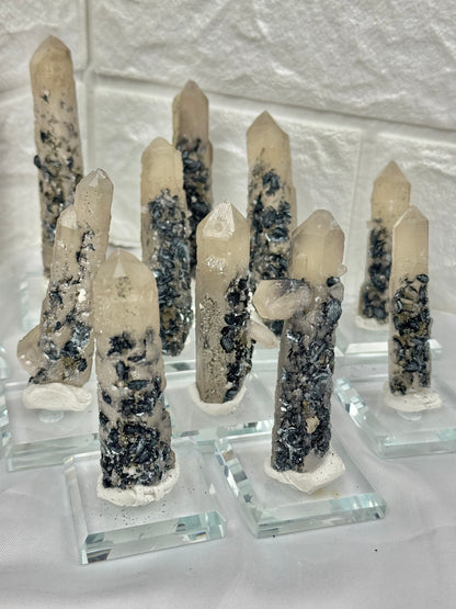 1 unique goethite on quartz specimen from Inner Mongolia, China