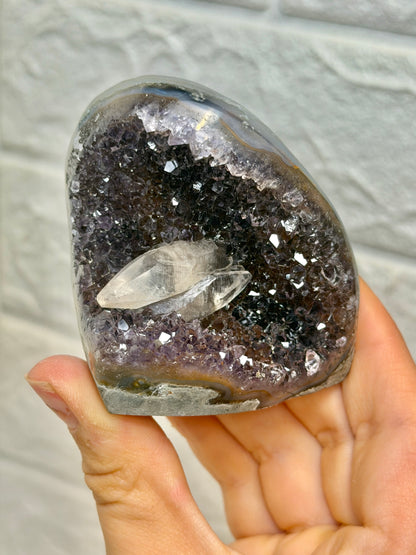 Stunning Uruguay purple amethyst with calcite points K