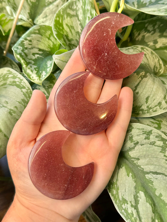 1 pretty strawberry quartz moon