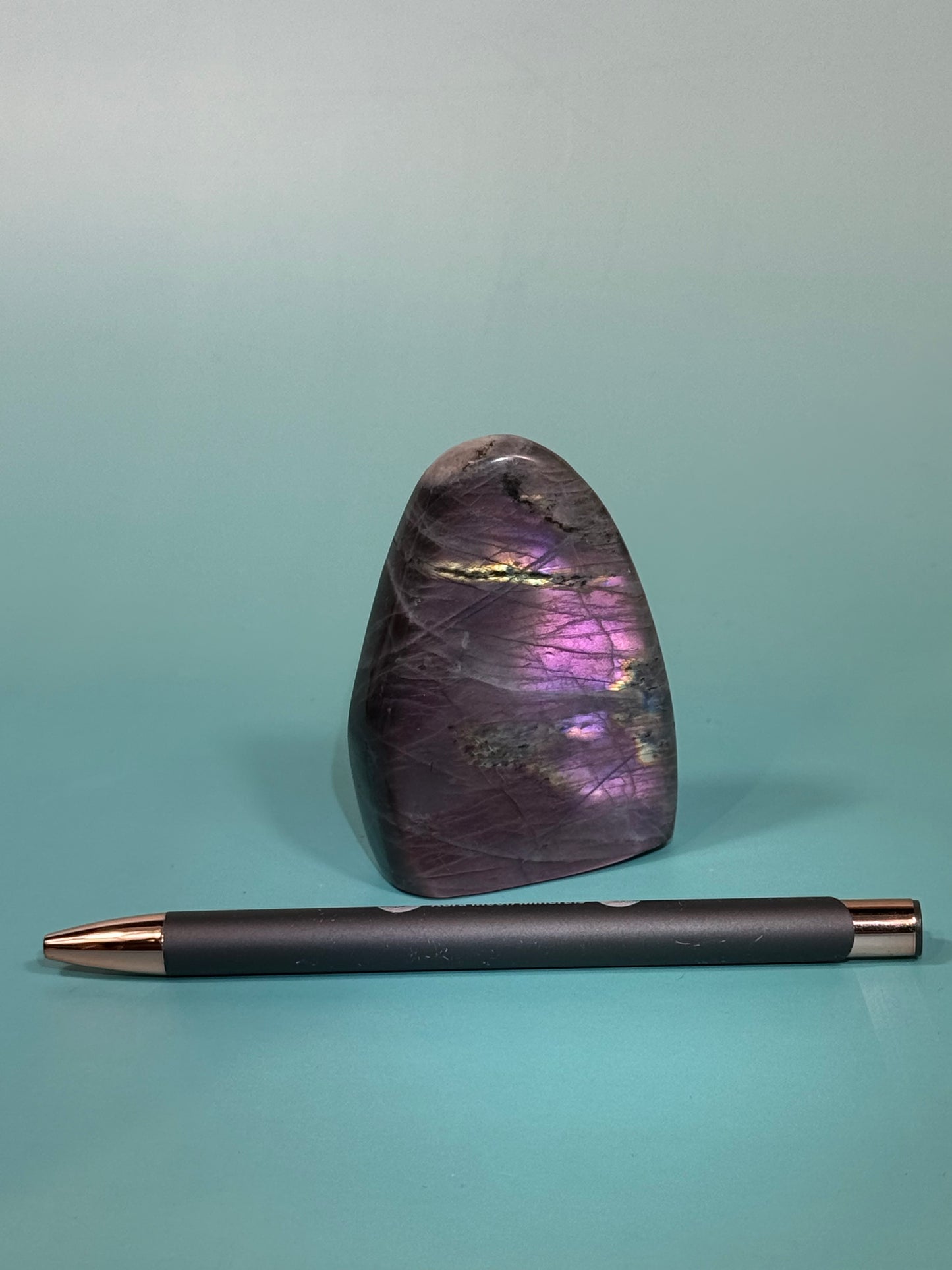 Purple flash labradorite Freeform U