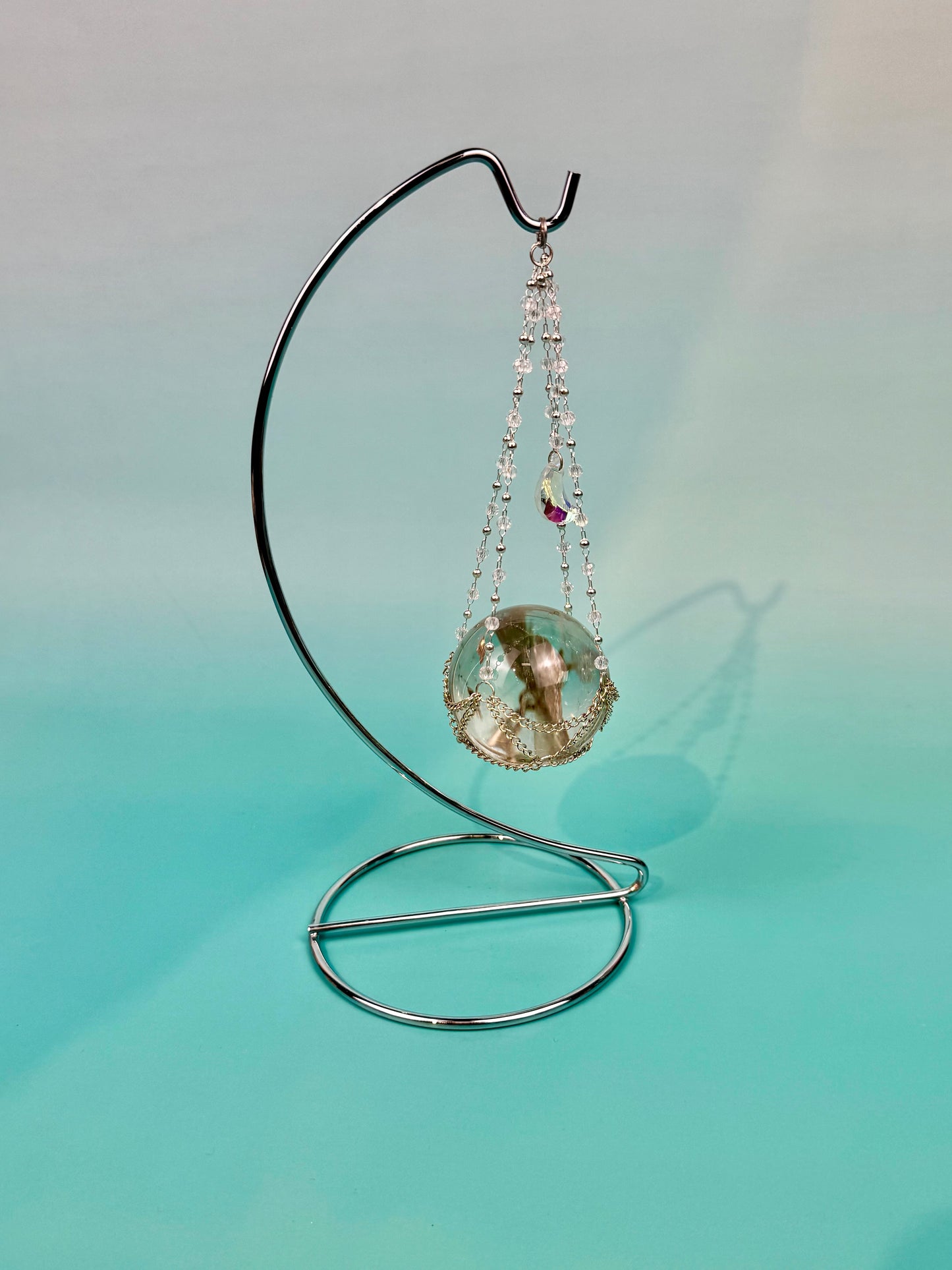 Gold SM hanging sphere stand (crystal not included)