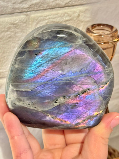 Gorgeous “unicorn flash” labradorite Freeform from Madagascar