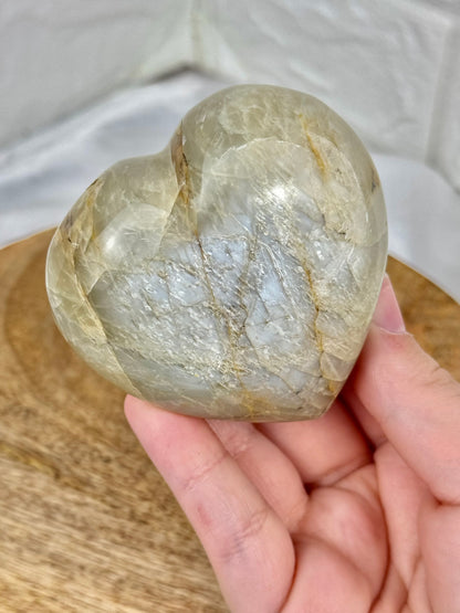 1 flashy sage moonstone heart