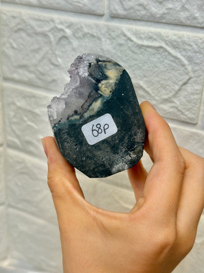 Stunning Uruguay amethyst with calcite P