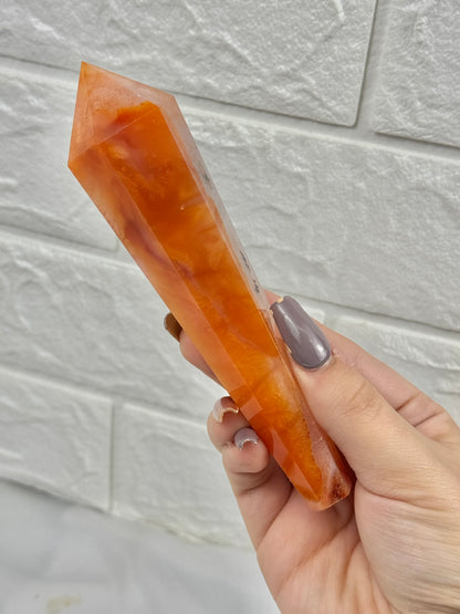 Heated carnelian point on stand