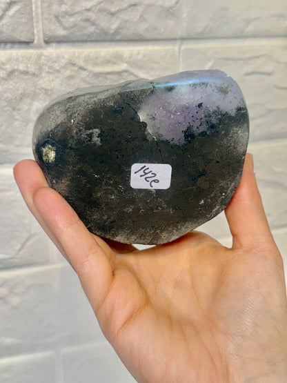 Juicy purple Uruguay amethyst with calcite E