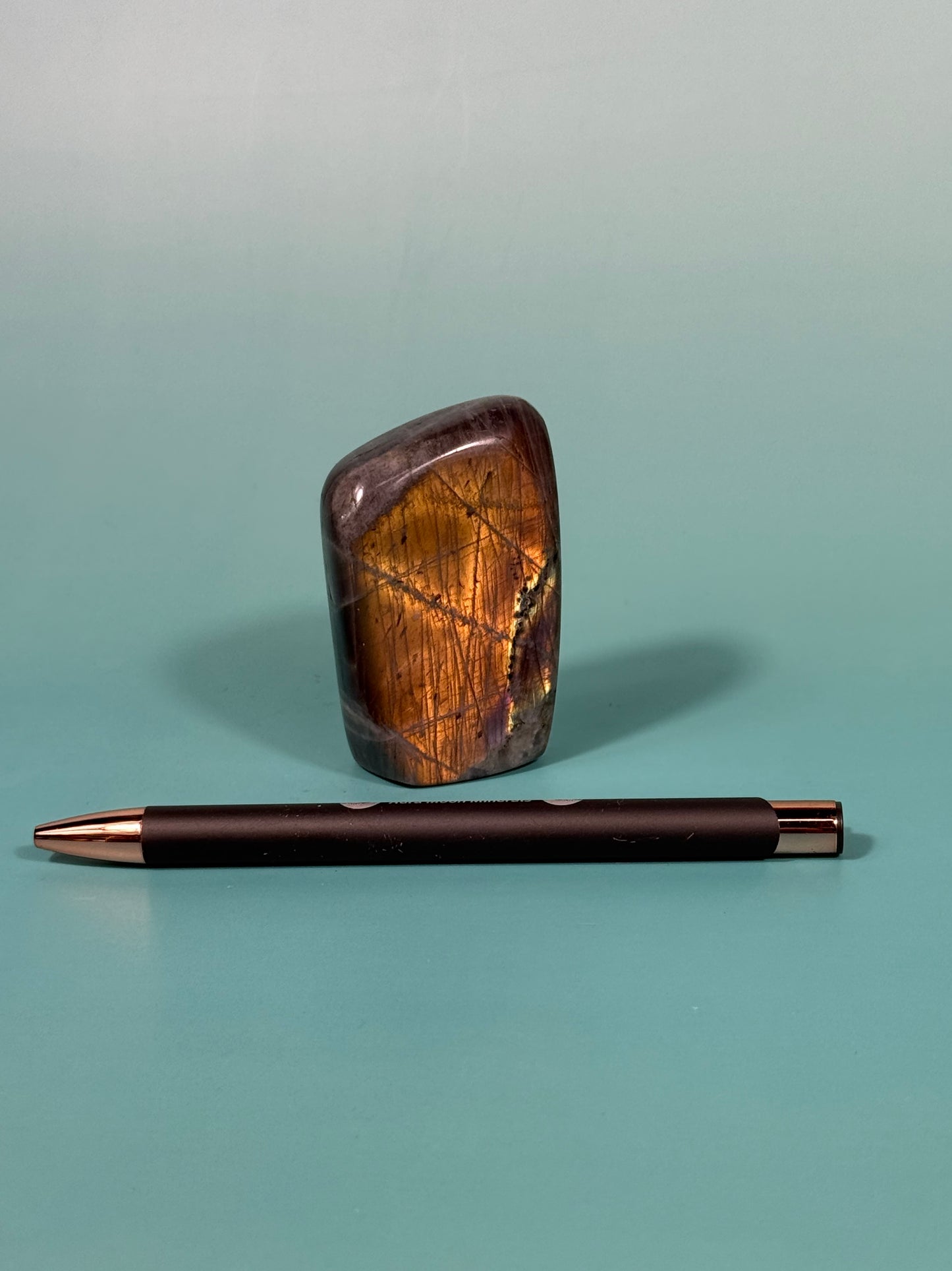 Orange flash labradorite Freeform AA