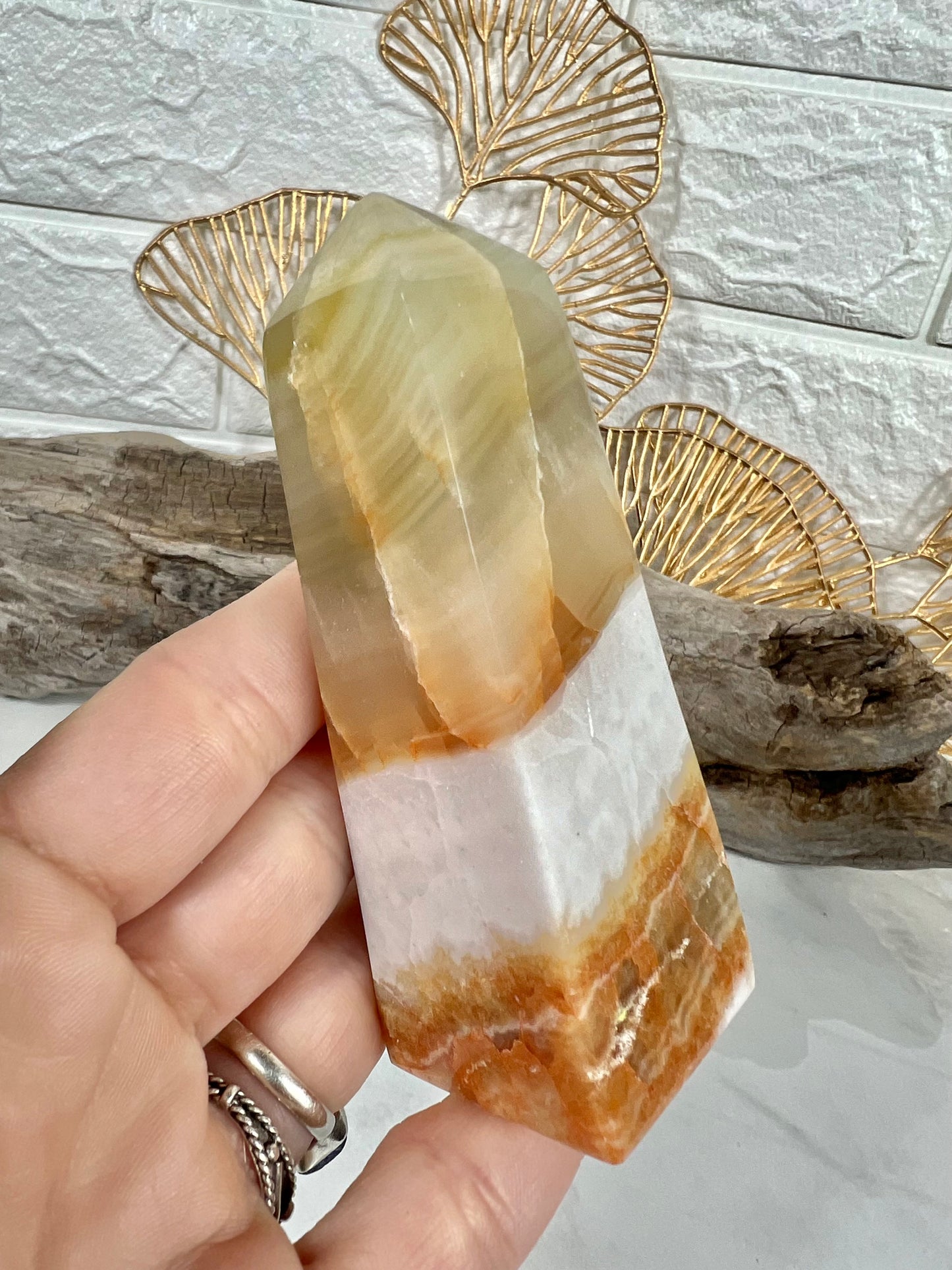 Green calcite tower T