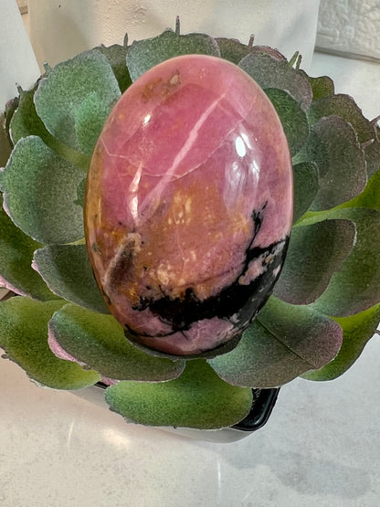 1 rhodonite cabochon