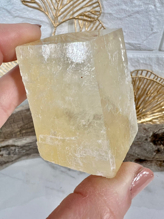 SM raw optical honey calcite block