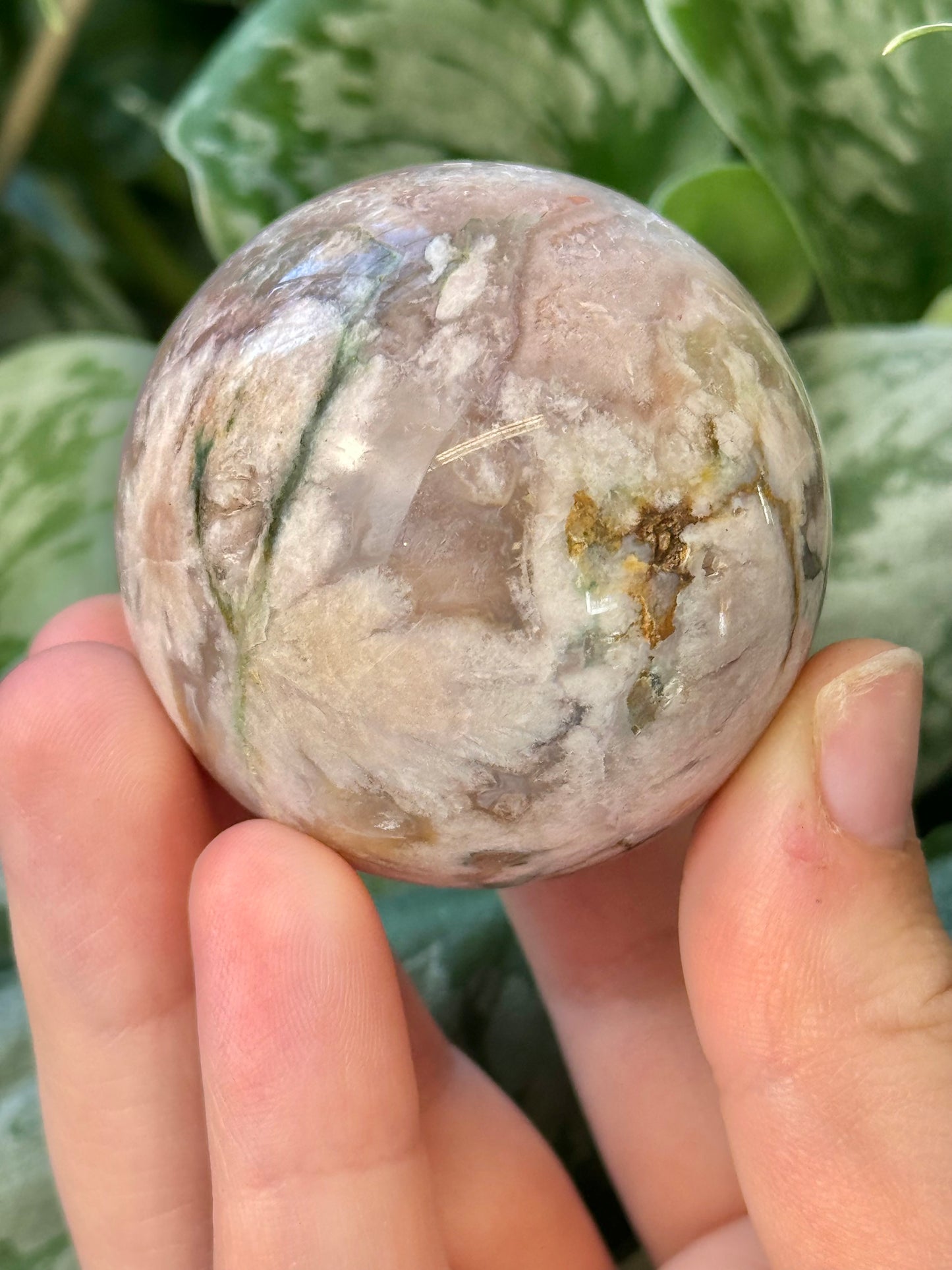 Pretty flower agate sphere M