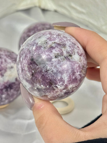 1 flashy lepidolite sphere