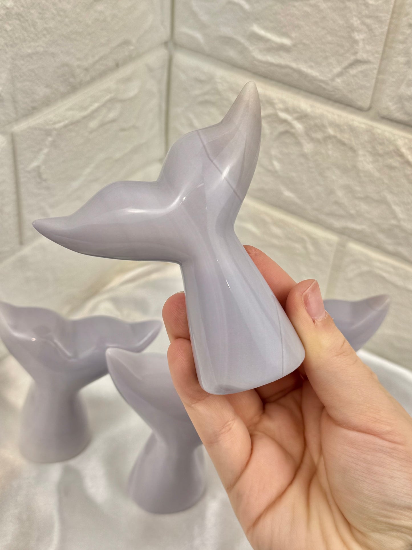 1 beautiful lavender fluorite whales tail