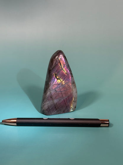 Pink flash labradorite Freeform P
