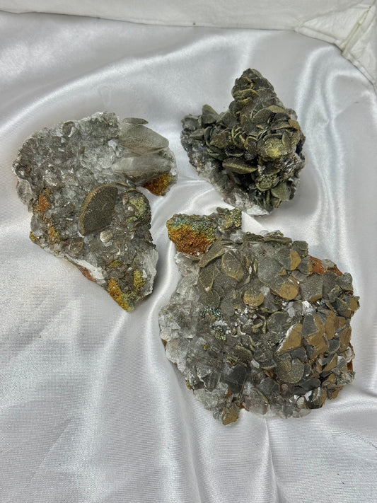 You pick rainbow chalcopyrite coated Benz calcite from China
